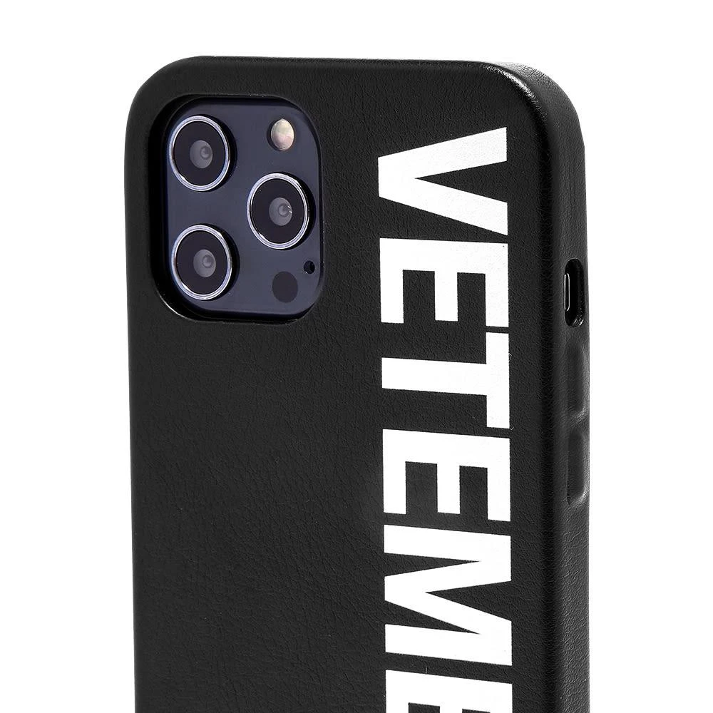 商品Vetements|VETEMENTS Big Logo iPhone 12 Pro Max Case,价格¥930,第2张图片详细描述