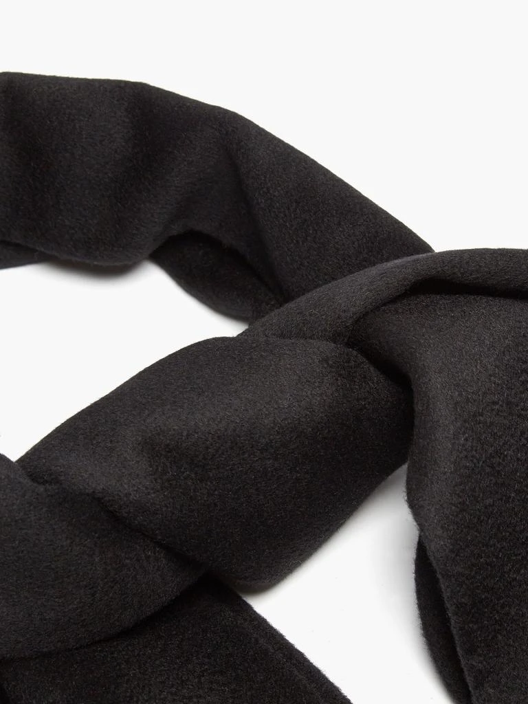 商品Totême|Teaselled wool-blend scarf,价格¥1133,第2张图片详细描述