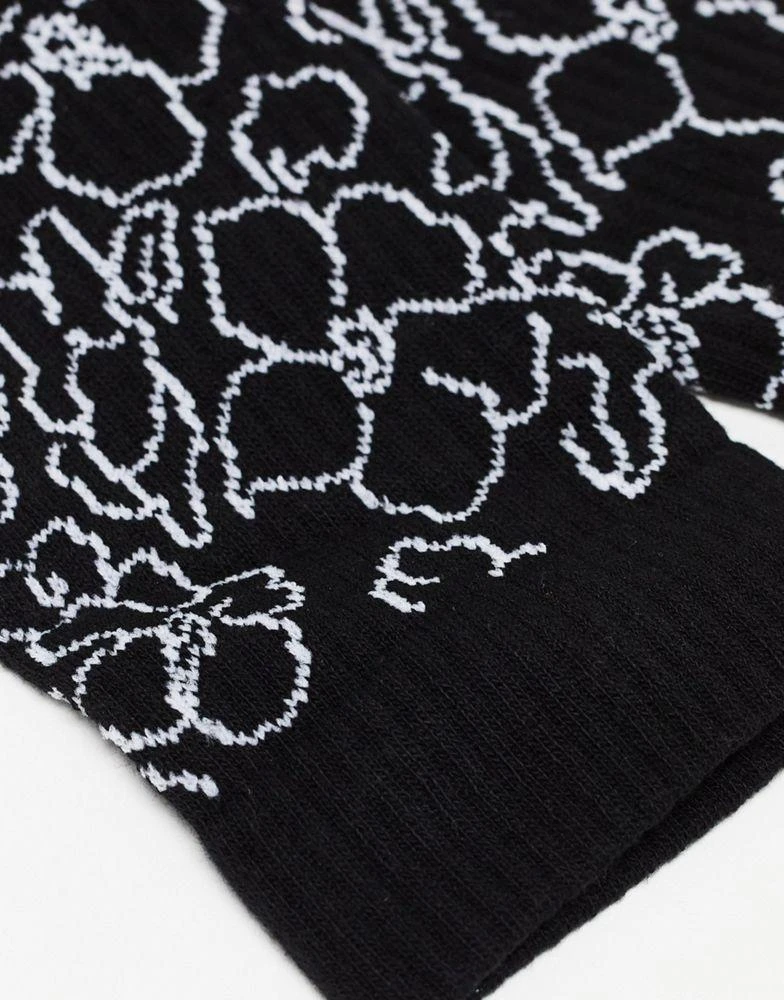 商品ASOS|ASOS DESIGN mono floral jacquard socks in black,价格¥48,第3张图片详细描述