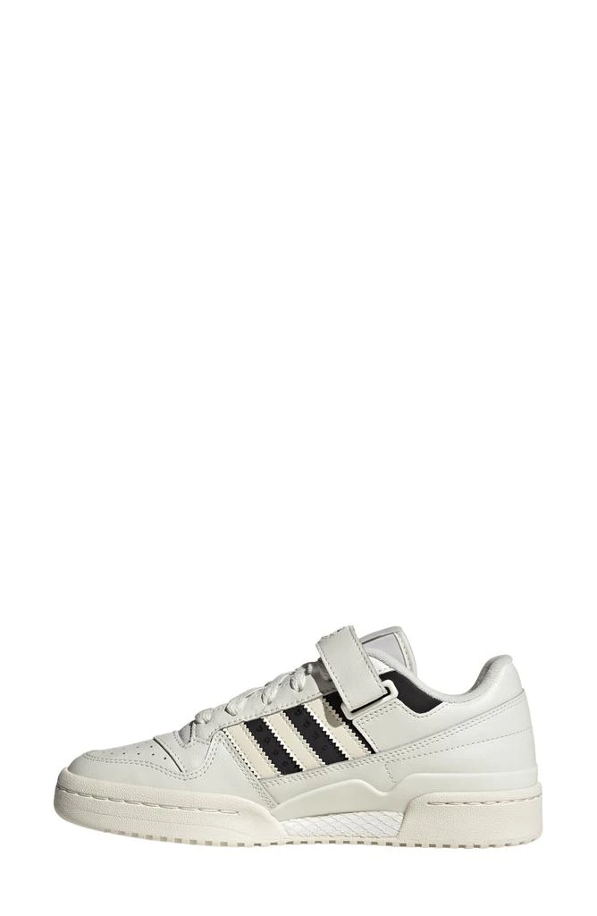 Forum Low Basketball Sneaker 商品