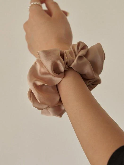 Basic Tone Down Daily Scrunchie 商品