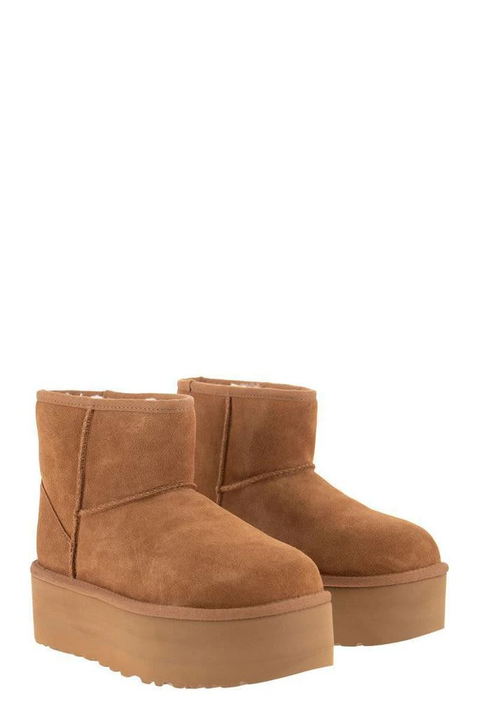 商品UGG|UGG Boots in Brown,价格¥1295,第4张图片详细描述