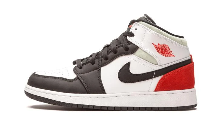 商品Jordan|Air Jordan 1 Mid SE GS,价格¥860-¥1009,第1张图片