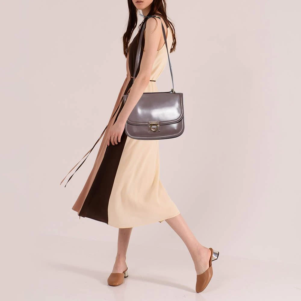 商品[二手商品] Salvatore Ferragamo|Salvatore Ferragamo Taupe Leather Jody Shoulder Bag,价格¥1361,第2张图片详细描述