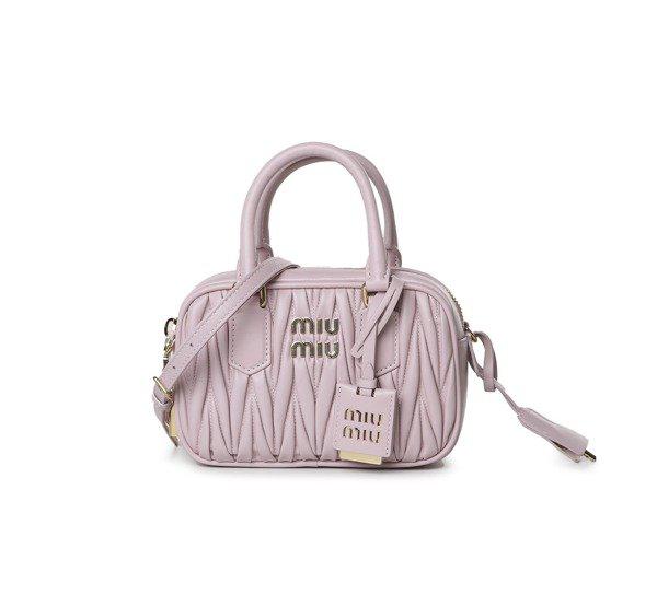 Miu Miu Matelassé Logo Plaque Zipped Tote Bag商品第1张图片规格展示