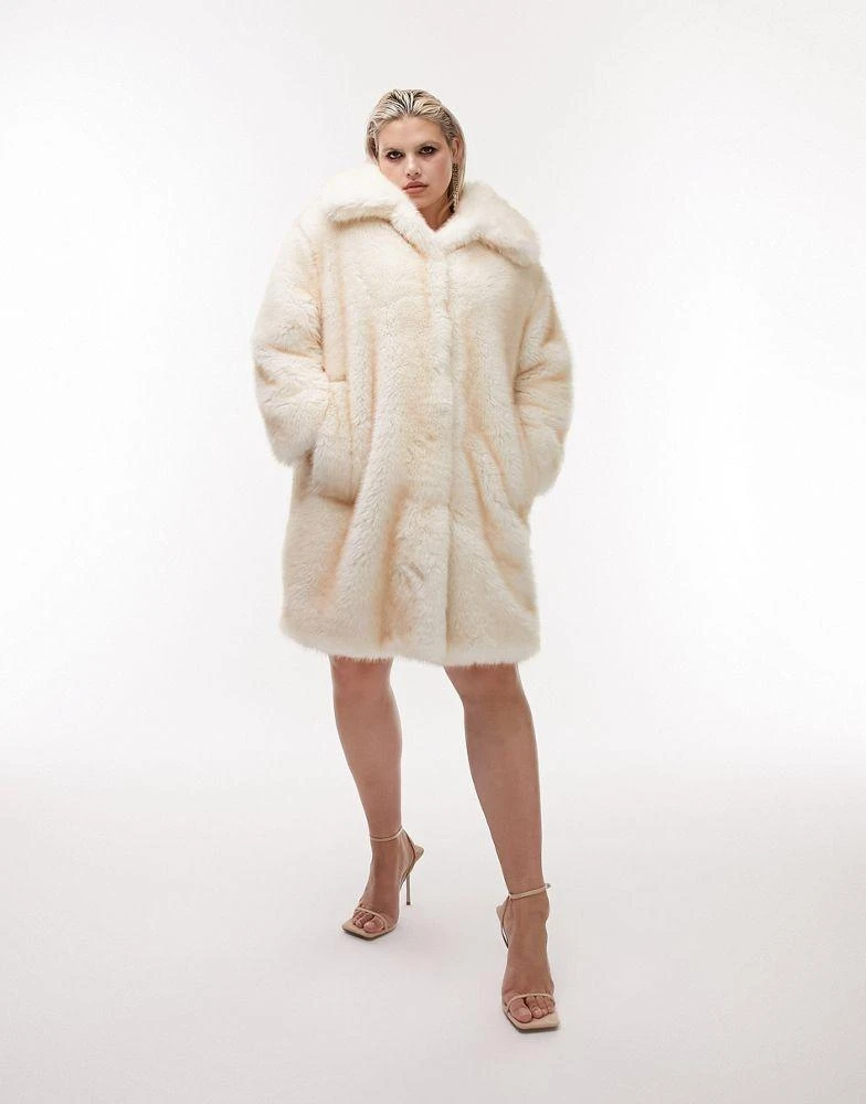 商品Topshop|Topshop Curve oversized faux fur coat in cream,价格¥595,第1张图片