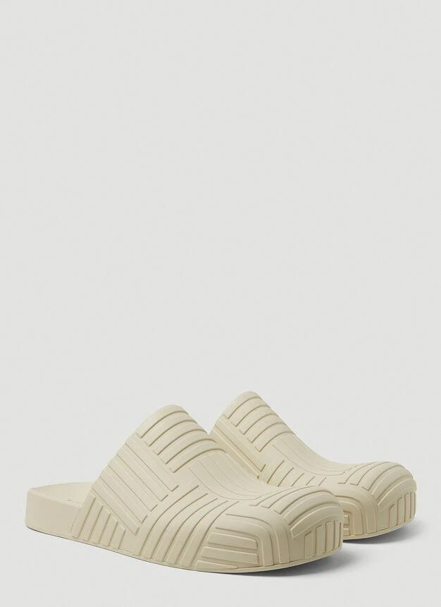 商品Bottega Veneta|Intreccio Clogs in White,价格¥4361,第2张图片详细描述