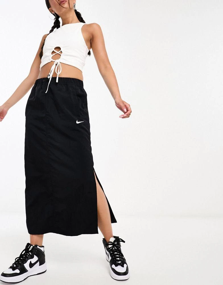 商品NIKE|Nike mini swoosh woven cargo maxi skirt in black,价格¥184,第1张图片