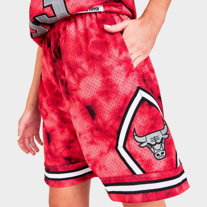 Women's Mitchell & Ness Chicago Bulls NBA Galaxy Hardwood Classics Basketball Shorts商品第5张图片规格展示