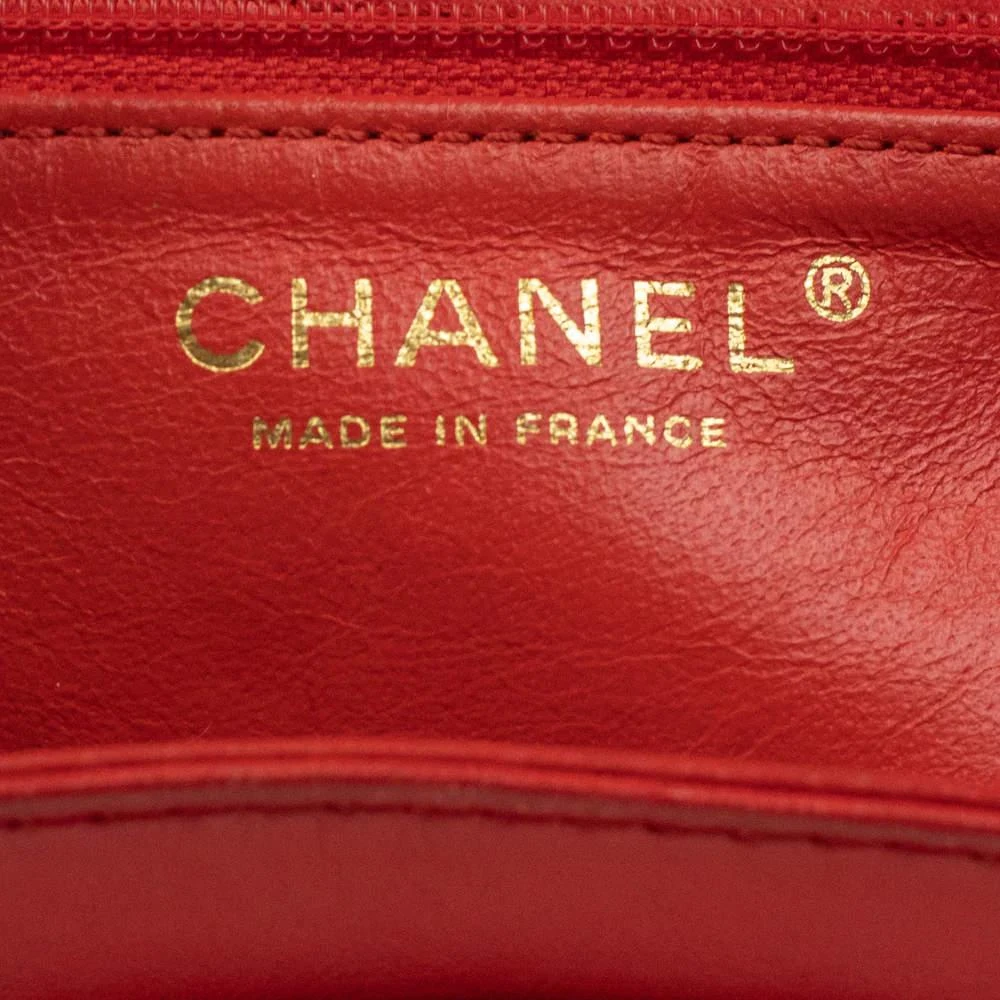 CHANEL 2.55 Vernis Shoulder bag in Red Patent leather 商品