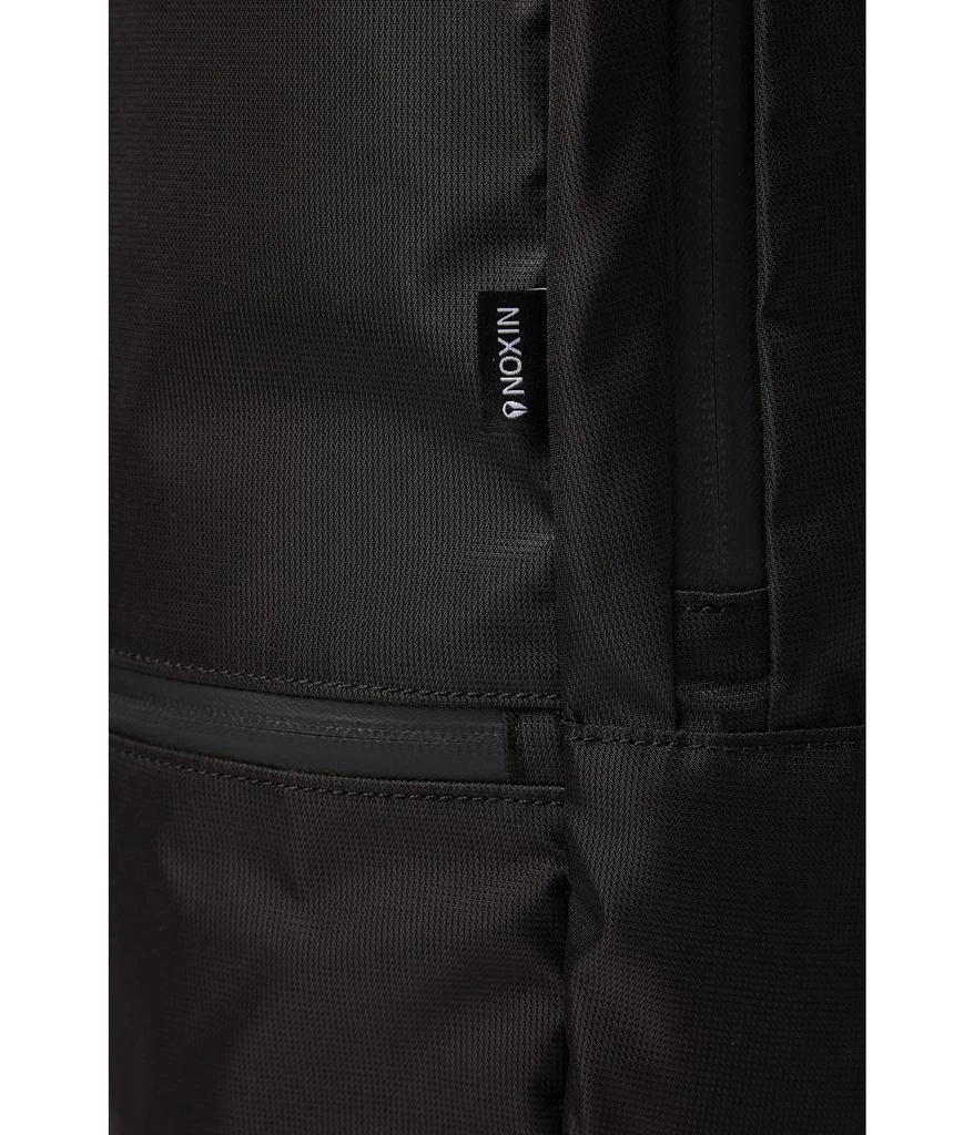 商品Nixon|Day Trippin Backpack,价格¥391,第4张图片详细描述