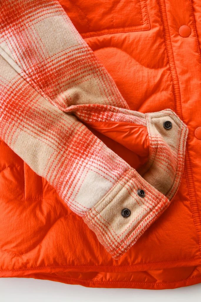 商品Woolrich|Crinkle Nylon Alba Overshirt with Wool Sleeves - Women - Red,价格¥2377,第4张图片详细描述