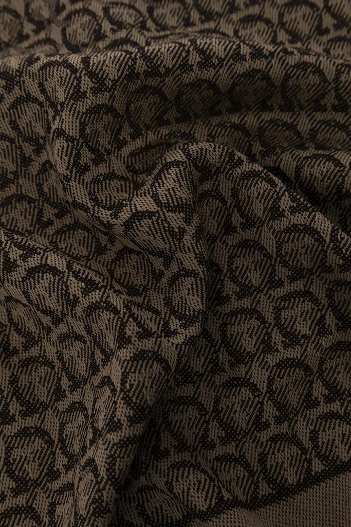 商品Salvatore Ferragamo|Salvatore Ferragamo Monogrammed Fringed Scarf,价格¥1263,第3张图片详细描述