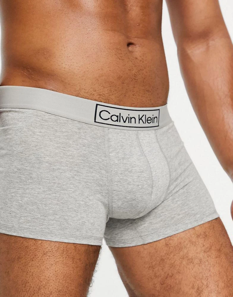 商品Calvin Klein|Calvin Klein reimagined heritage trunk in grey,价格¥232,第3张图片详细描述