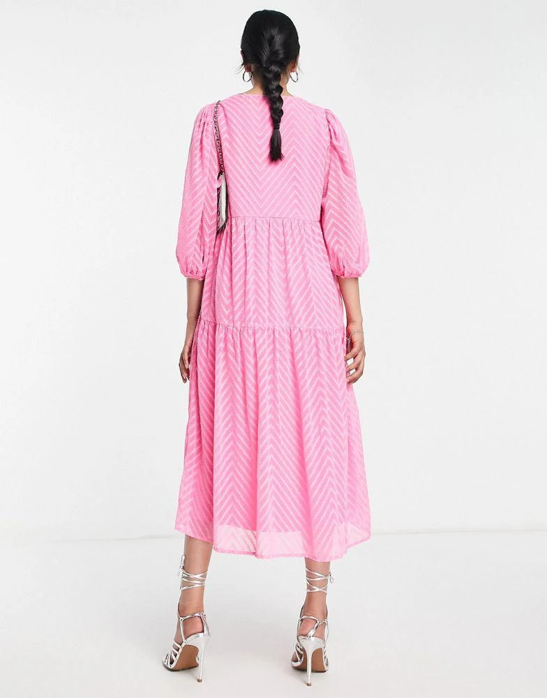 商品VERO MODA|Vero Moda textured midi dress in pink,价格¥171,第2张图片详细描述
