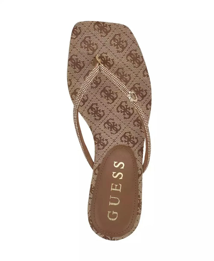商品GUESS|Women's Mayan Rhinestone Thong Kitten Heel Sandals,价格¥470,第4张图片详细描述