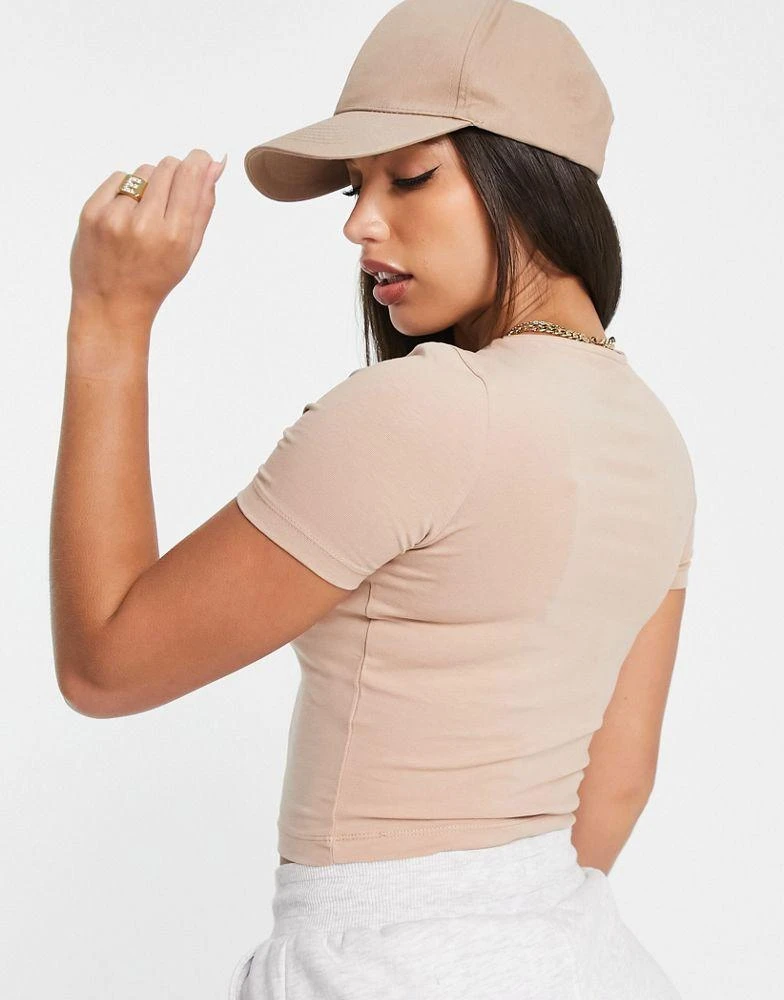 商品Echo Design|ASOS DESIGN Tall fitted crop t-shirt in taupe,价格¥73,第2张图片详细描述