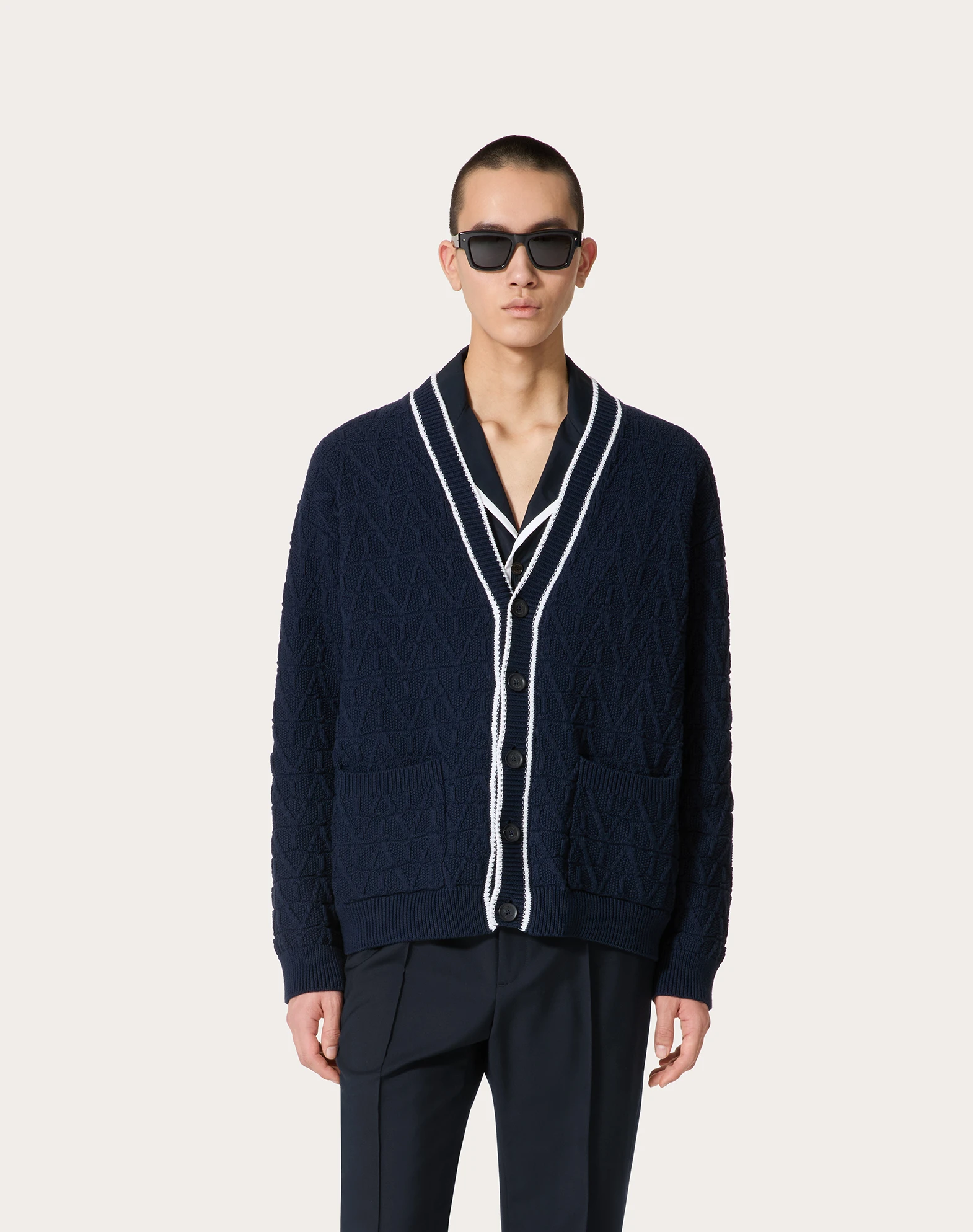 V标志开衫 VKA03XACD 商品