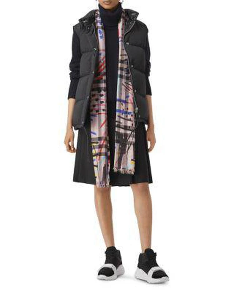 商品Burberry|Graffiti Print Check Scarf,价格¥2519,第2张图片详细描述