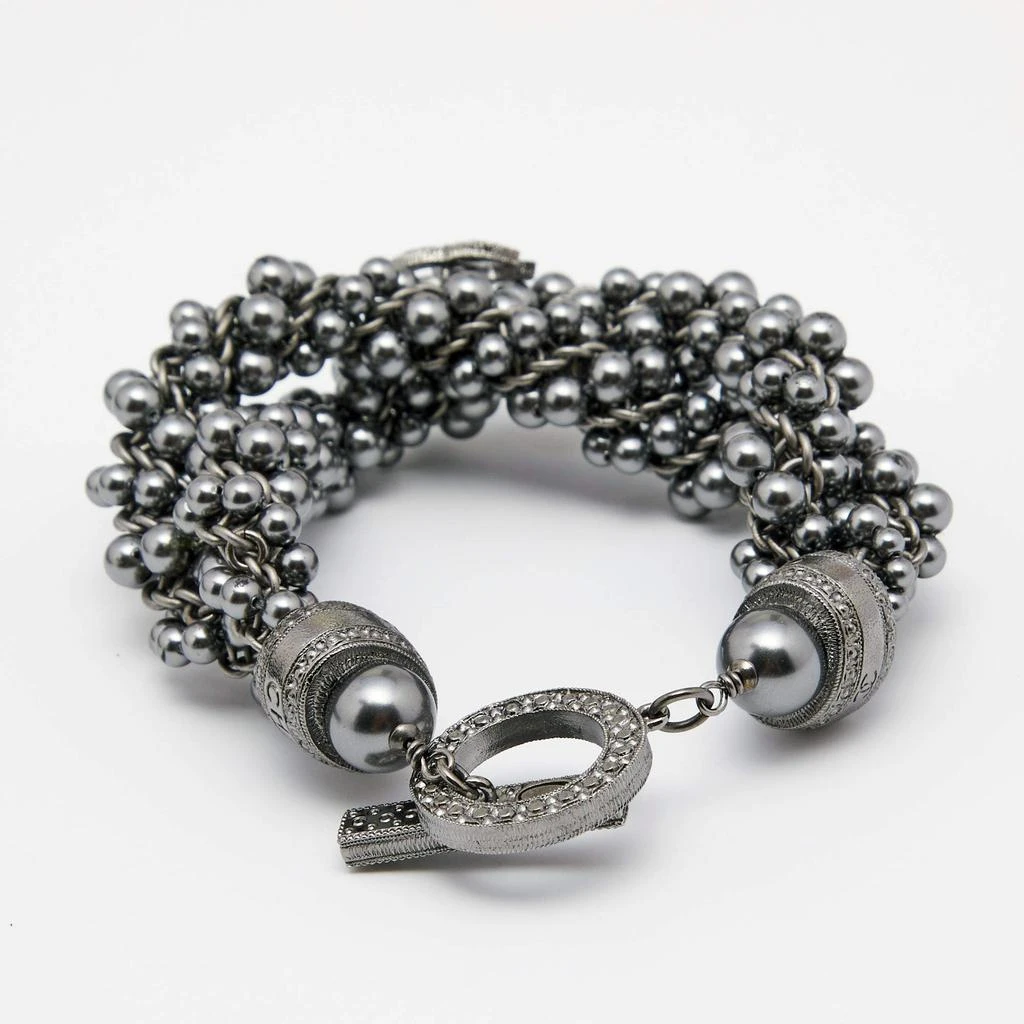 商品[二手商品] Chanel|Chanel CC Grey Faux Pearls Gunmetal Tone Bracelet ,价格¥4736,第4张图片详细描述