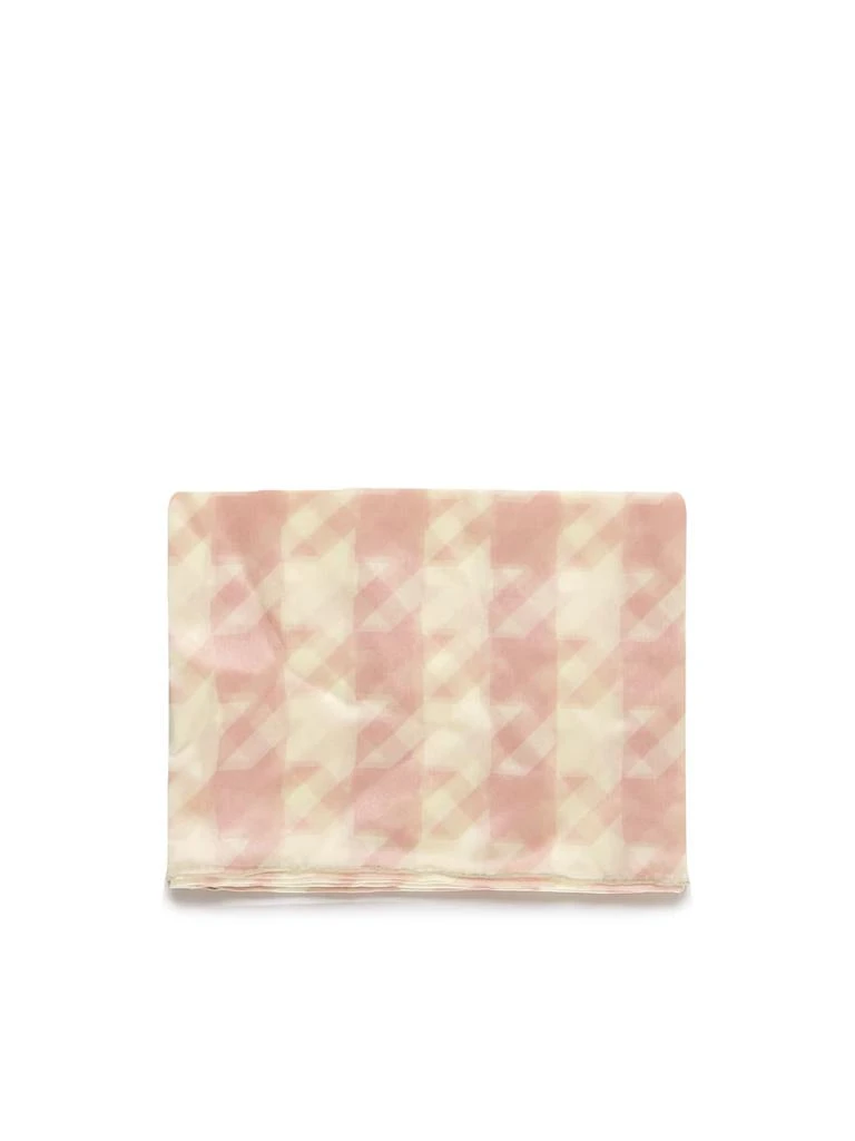 商品Burberry|Silk Scarf With Houndstooth Pattern,价格¥3722,第1张图片