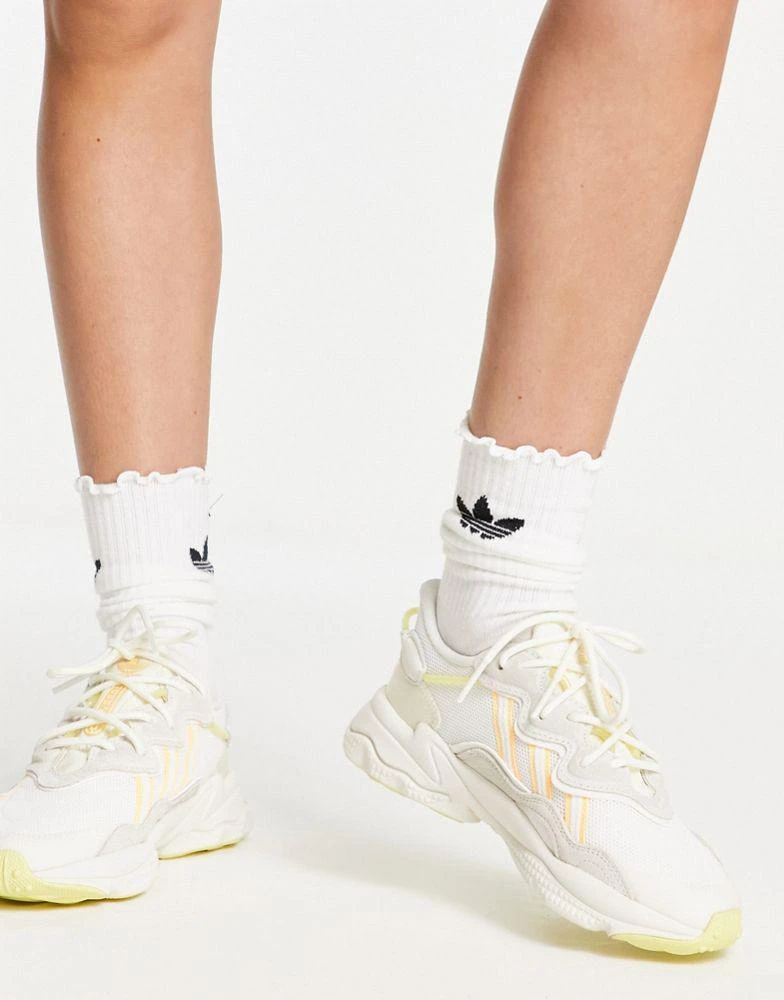商品Adidas|adidas Originals Ozweego trainers in off white with yellow details,价格¥520,第4张图片详细描述