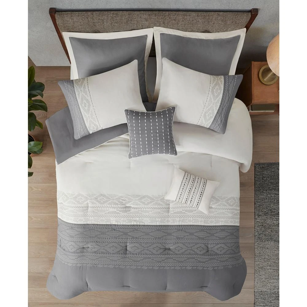 Helena Embroidered 8-Pc. Comforter Set 商品