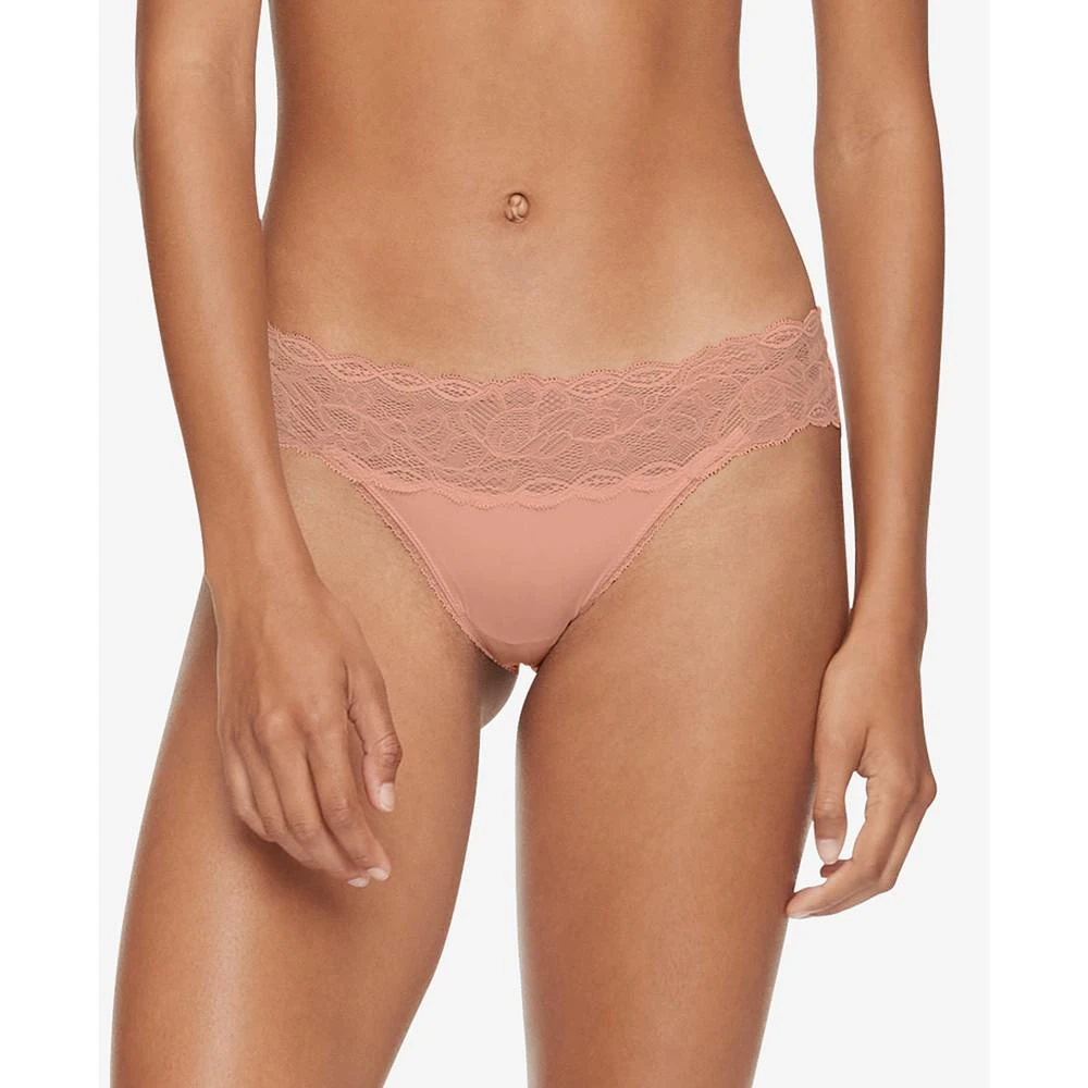 商品Calvin Klein|Calvin Klein Seductive Comfort Lace-Waist Bikini 女式蕾丝底裤,价格¥66,第1张图片