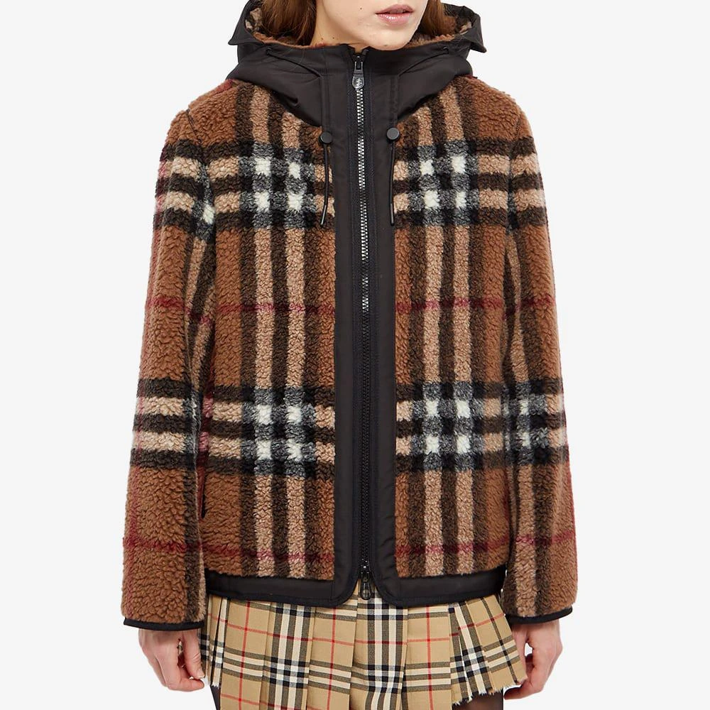 商品Burberry|Burberry Adeney Checked Fleece,价格¥12604,第2张图片详细描述