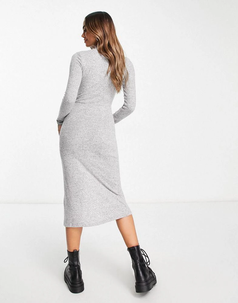 商品Bershka|Bershka cut out detail ruched midi dress in grey,价格¥167,第3张图片详细描述