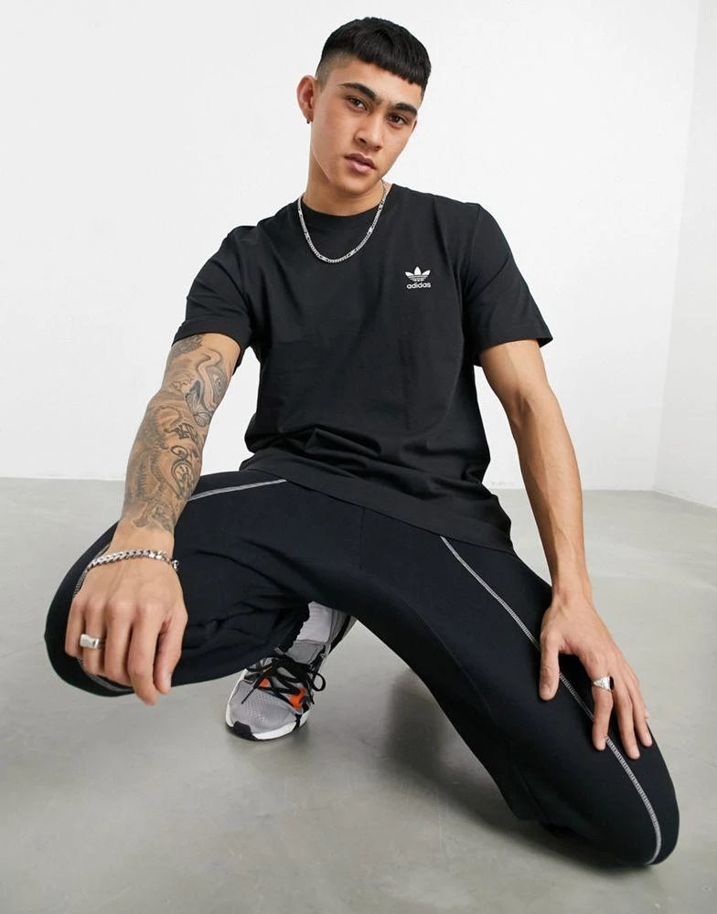 商品Adidas|adidas Originals essentials t-shirt in black with small logo,价格¥204,第1张图片