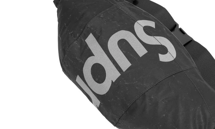 商品Supreme|Supreme Reflective Speckled Waist Bag,价格¥964,第3张图片详细描述