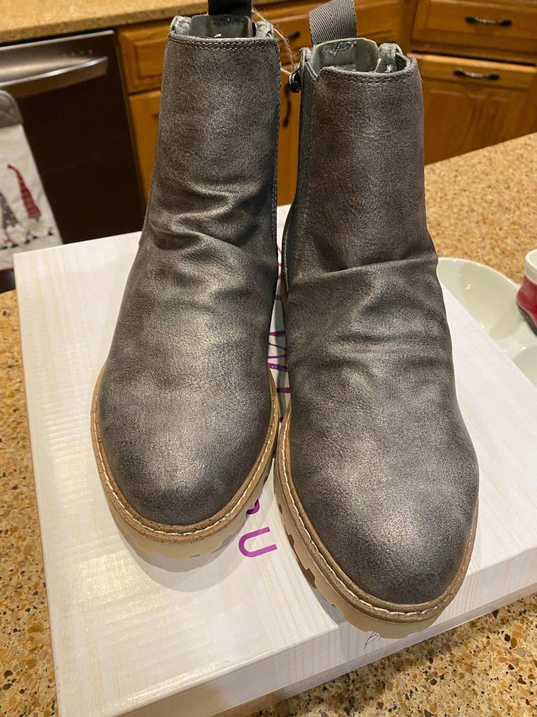 商品Blowfish|Redsen Boots in Stone Cattle Drive,价格¥339,第4张图片详细描述