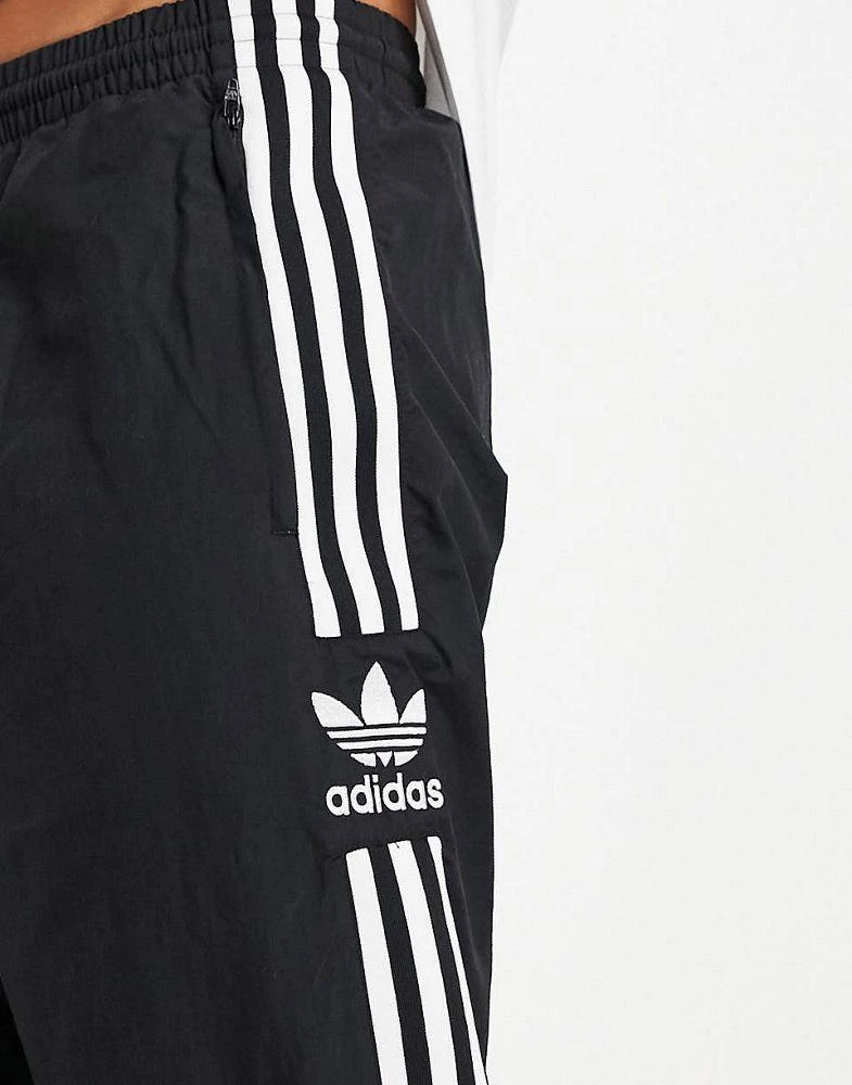 商品Adidas|adidas Originals adicolor lock up joggers in black,价格¥602,第4张图片详细描述