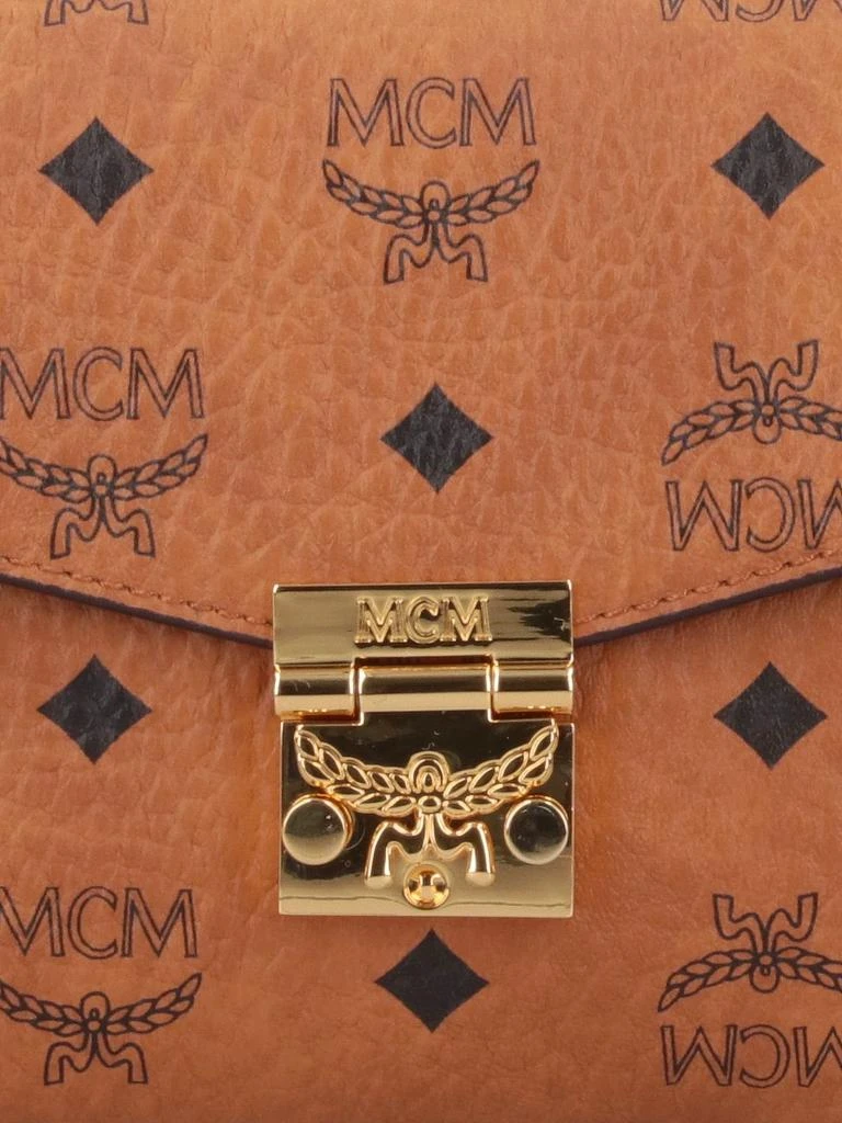 商品MCM|MCM Tracy Flap Logo Printed Crossbody Bag,价格¥3818,第5张图片详细描述