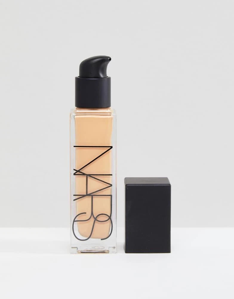 NARS Natural Radiant Longwear Foundation 商品