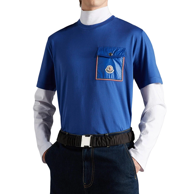 【预售3-7天】Moncler/蒙克莱 22年秋冬新款 男士墨蓝色纯棉罗缎饰边尼龙口袋短袖T恤H10918C000488390Y771 商品