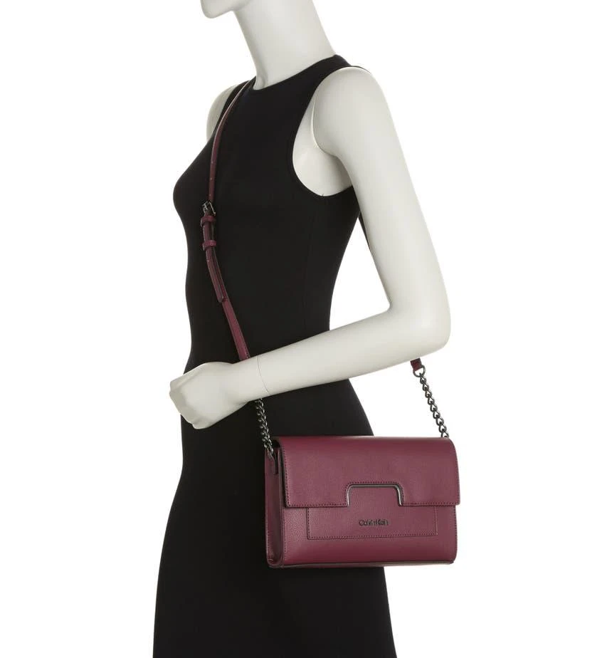 商品Calvin Klein|Saffiano Crossbody,价格¥563,第2张图片详细描述