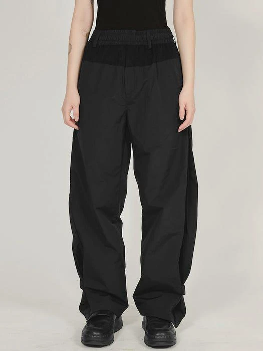 商品FLARE UP|Wide Split Pants Black,价格¥907,第1张图片