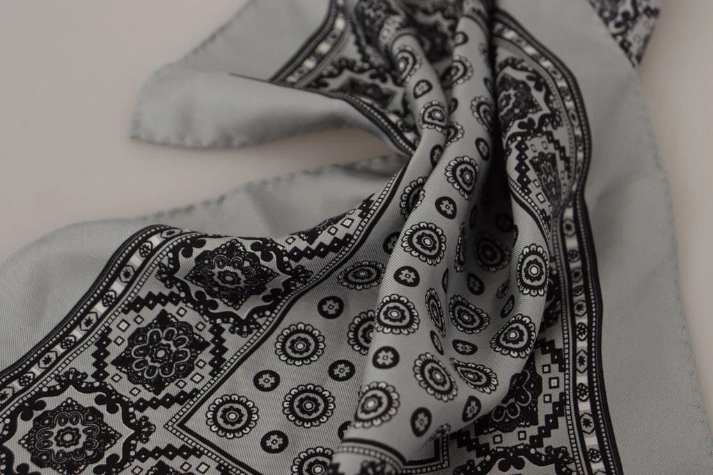 商品Dolce & Gabbana|Dolce & Gabbana Grey Patterned Square s Handkerchief Silk Scarf,价格¥456,第1张图片