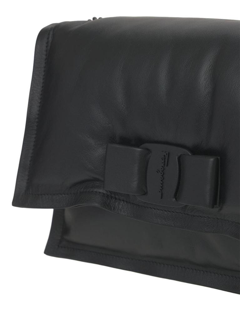 商品Salvatore Ferragamo|Viva Embossed Leather Shoulder Bag,价格¥10901,第6张图片详细描述