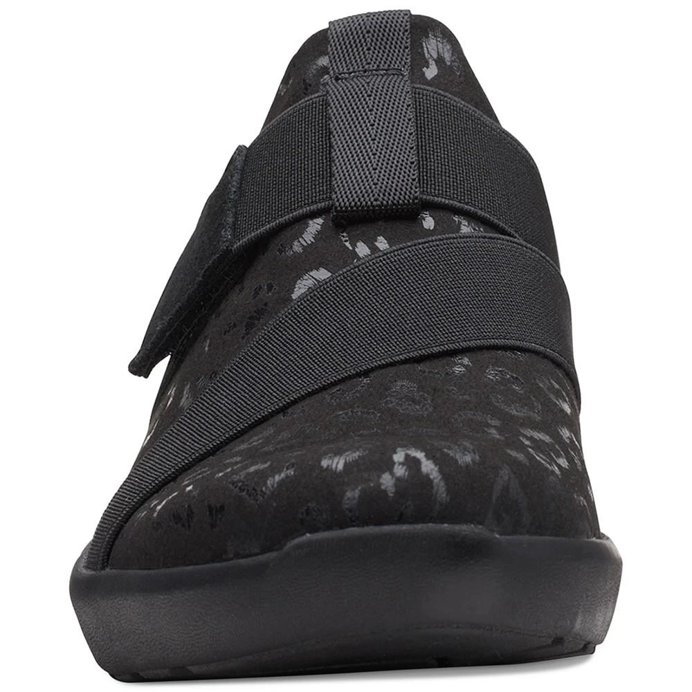 商品Clarks|Women's Kayleigh Charm Slip-On Low-Top Sneakers,价格¥407,第3张图片详细描述