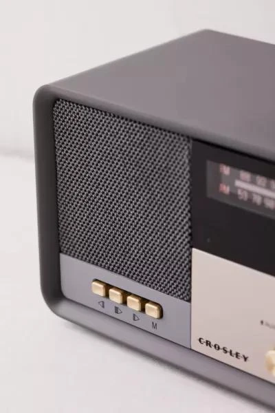 商品Crosley|Crosley Tribute Bluetooth Radio Speaker,价格¥373,第4张图片详细描述