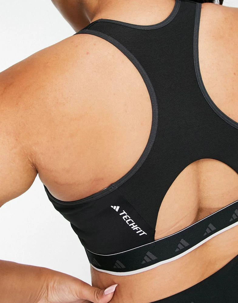 商品Adidas|adidas Training Plus Techfit colourblock mid-support sports bra in black and white,价格¥199,第3张图片详细描述