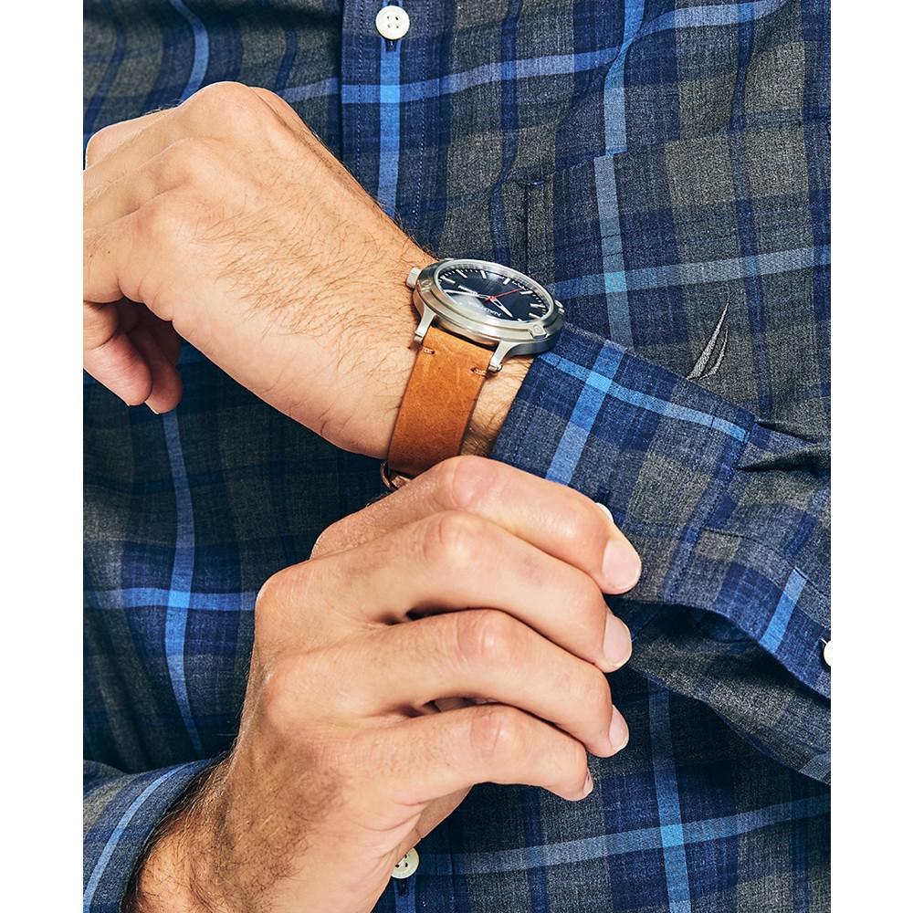 Men's Classic-Fit Long-Sleeve Plaid Poplin Shirt商品第4张图片规格展示