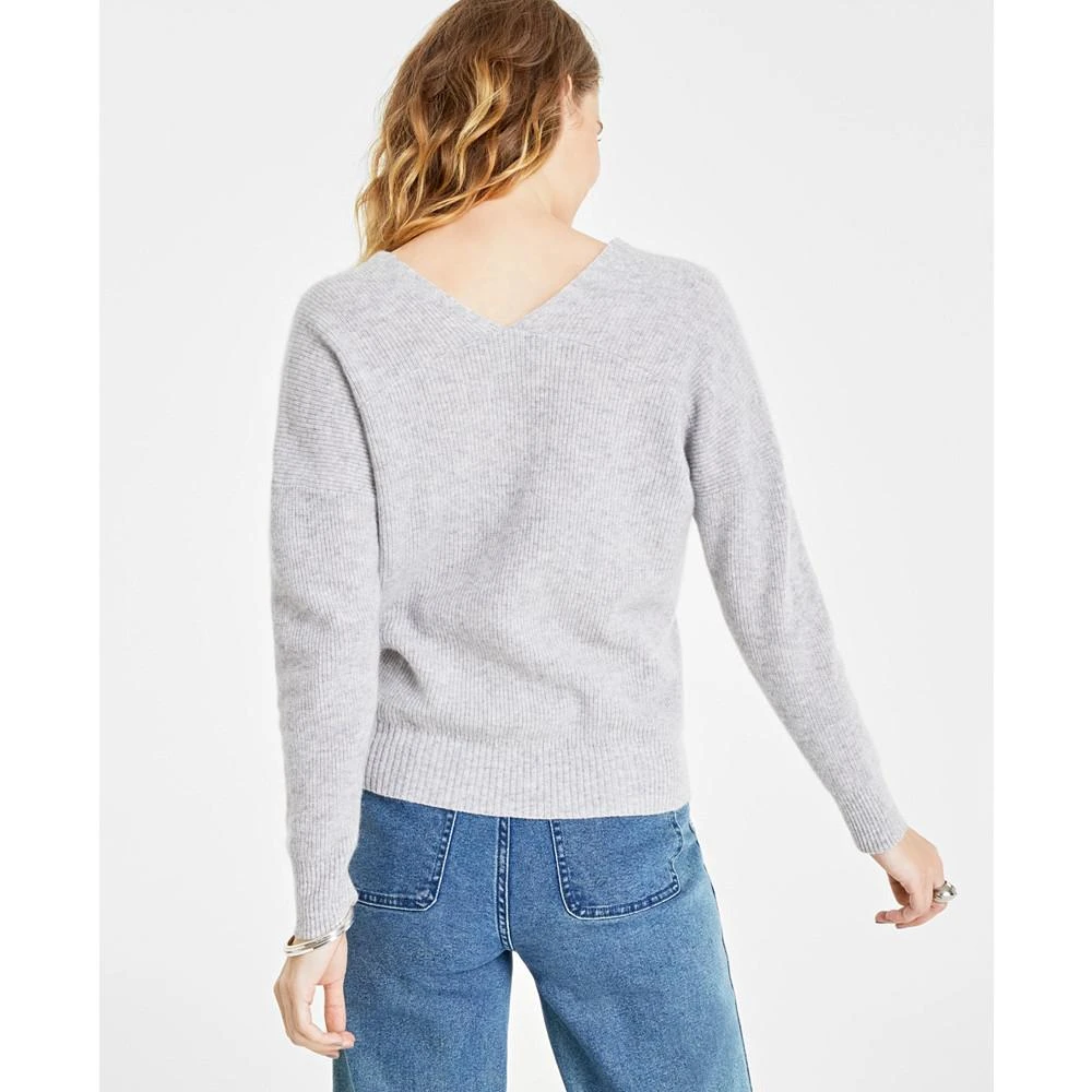 商品Charter Club|Women's 100% Cashmere V-Neck Sweater, Created for Macy's,价格¥380,第2张图片详细描述