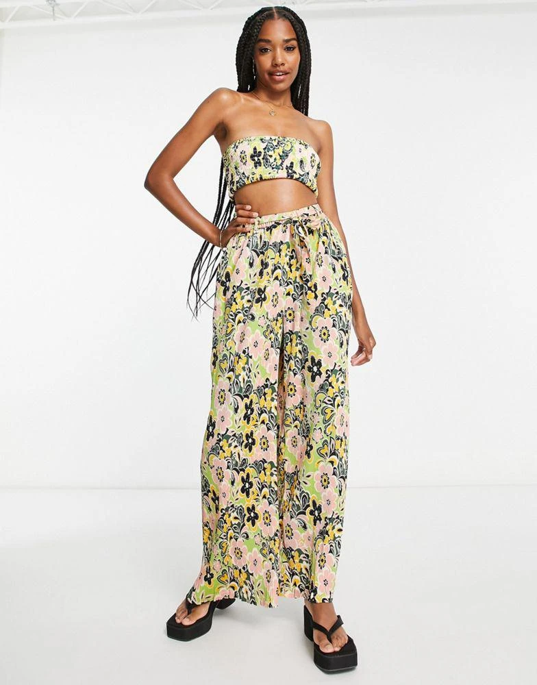 商品Topshop|Topshop 60's floral shirred bandeau bikini top & scrunchie,价格¥69,第3张图片详细描述