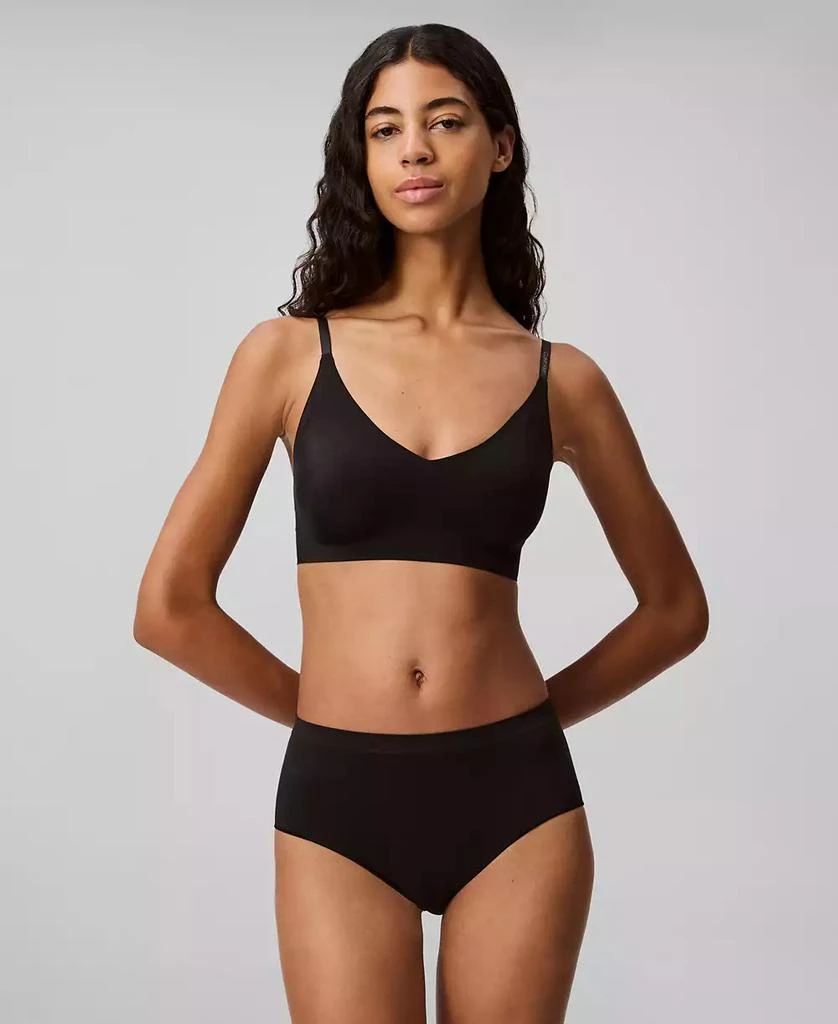 商品Calvin Klein|Women's Invisibles Comfort Lightly Lined Triangle Bralette QF5753,价格¥227,第3张图片详细描述