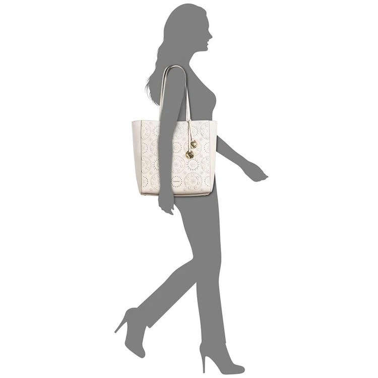 商品Calvin Klein|North South Studded Tote,价格¥1177,第2张图片详细描述