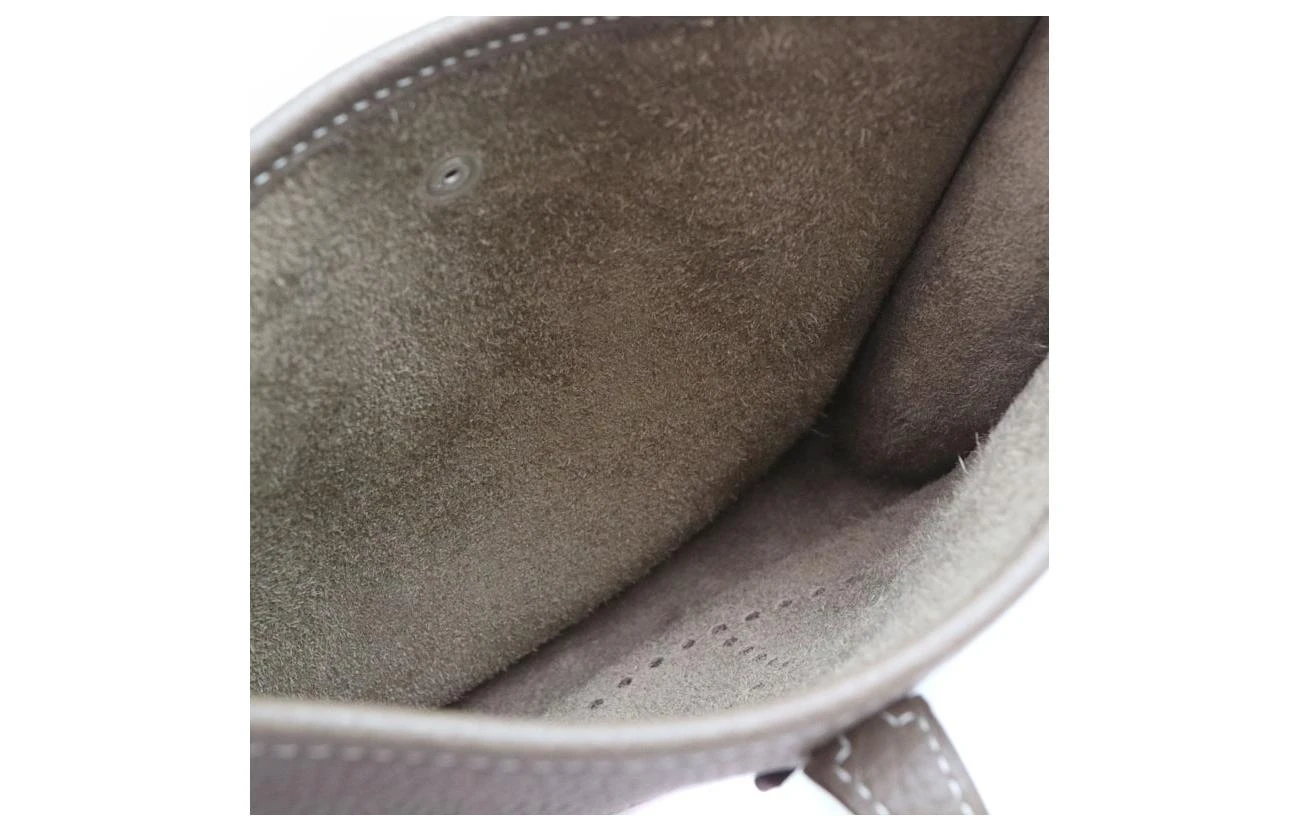 商品[国内直发] Hermes|爱马仕 Evelyne 16 伊芙琳银扣深蓝色肩带 Taurillon Clemence皮革 斜挎单肩包 迷你 女款 大象灰/靛蓝色,价格¥24786,第5张图片详细描述